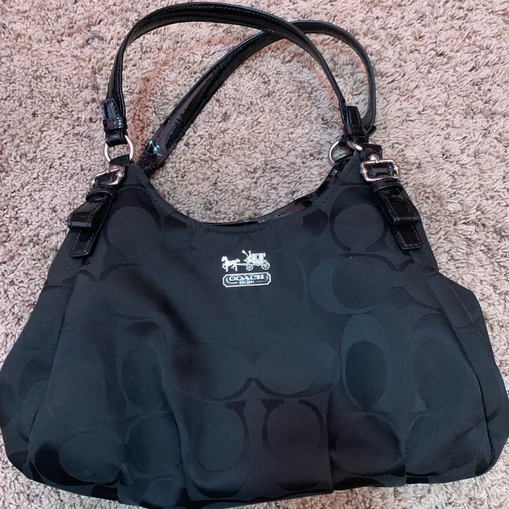 Coach Signature 3 Compartment Handbag 👜 🖤
